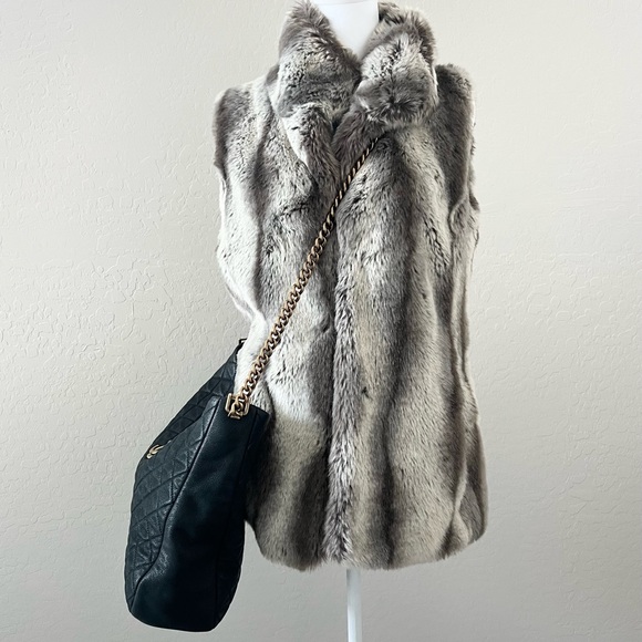 Chanel Black Caviar Leather Quilted Hobo Crossbody Bag - Picture 14 of 16